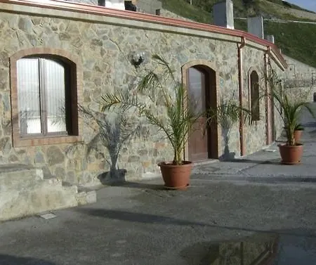 La Palombara Kır Evi *